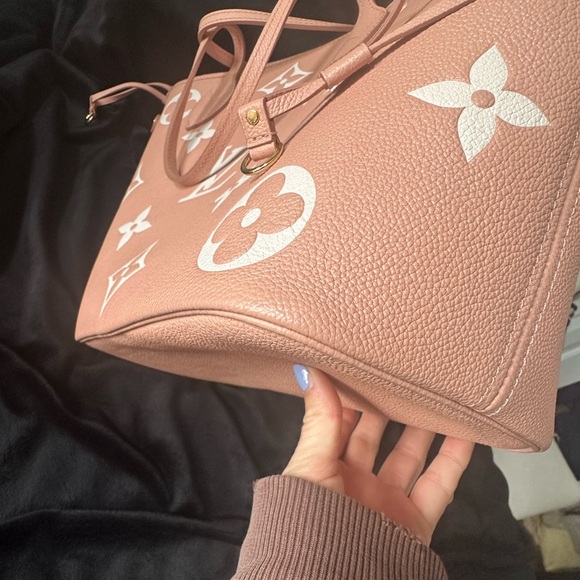 Sold on FB. Louis Vuitton Bicolor Monogram Empreinte Neverfull MM Rose - Picture 5 of 15